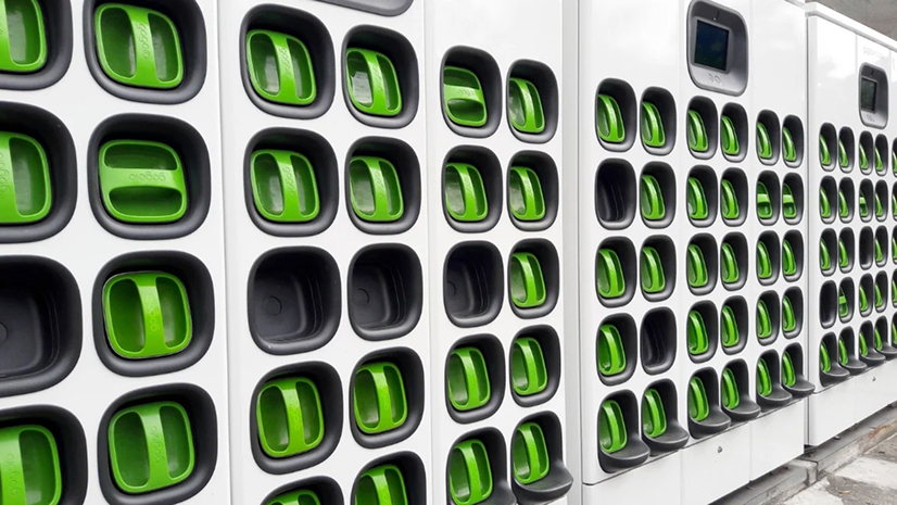 Battery operations dashboard for automotive OEM decision-makers